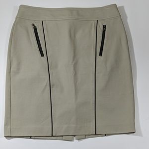 Ann Taylor skirt size 12 Tan and Black